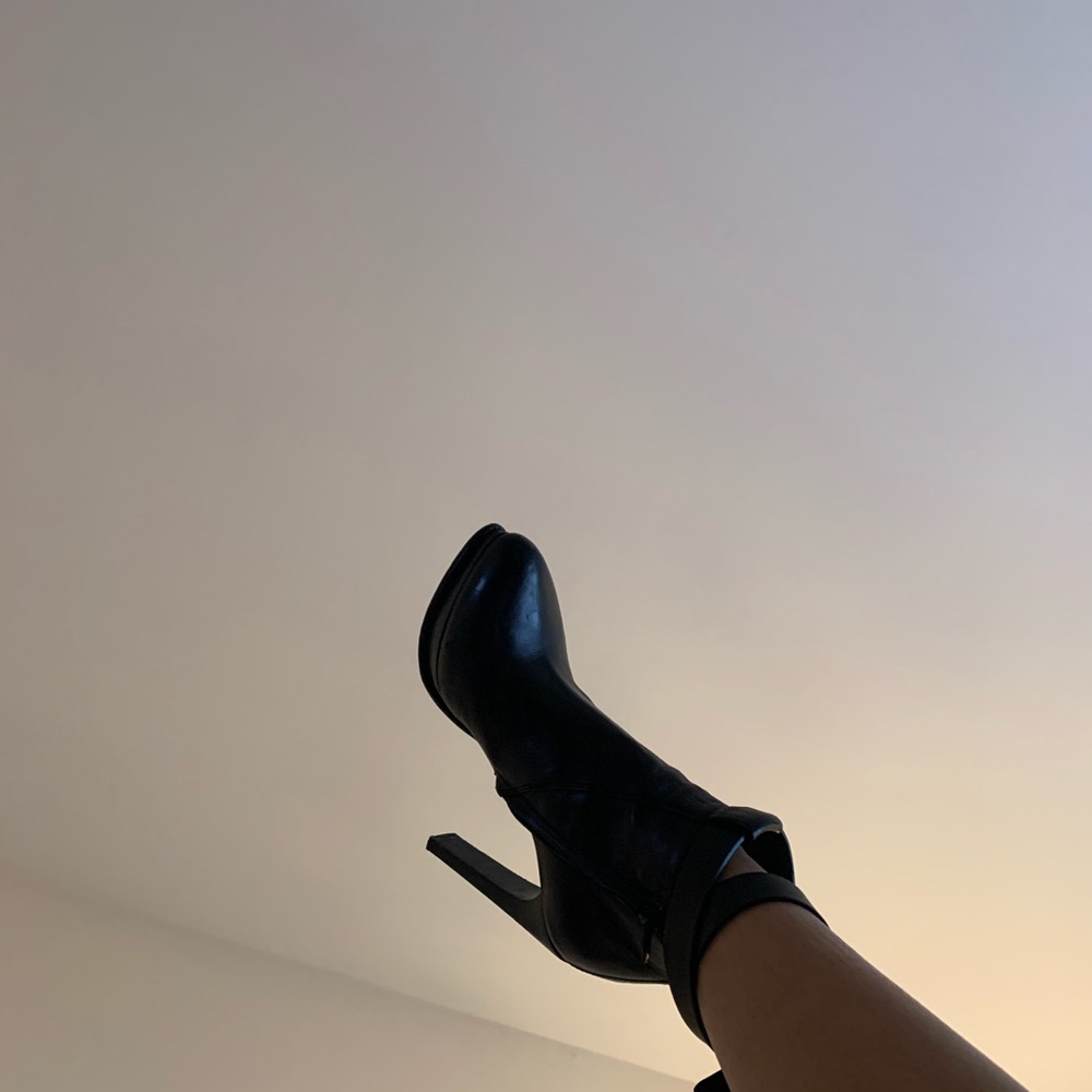 CoSTUME National Platform Boots